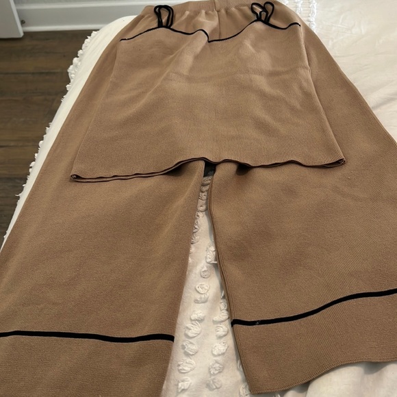 Really cute knitted set - Picture 1 of 2